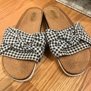 Aerie Gingham Slides Size 8
